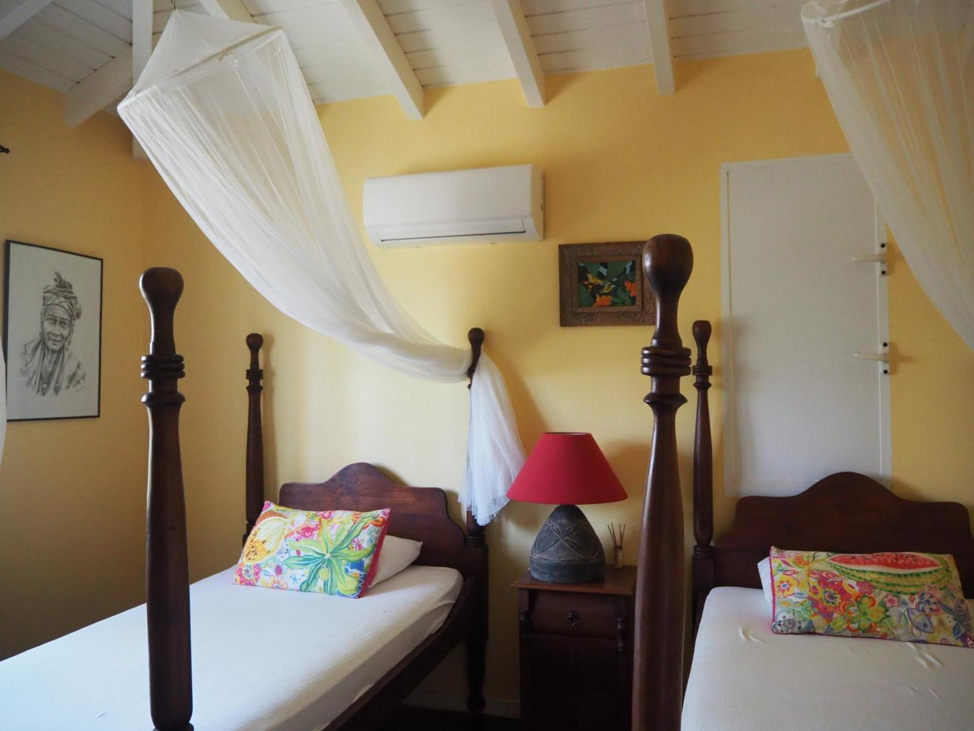 Holidays Guadeloupe Plessis-Nogent Стая снимка